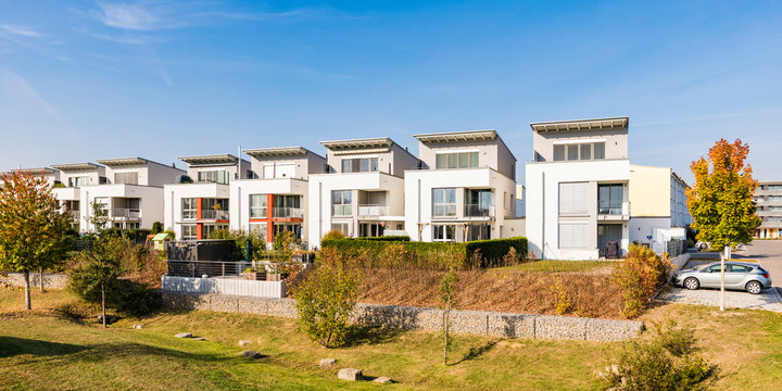Germany, Baden-Wuerttemberg, Sindelfingen, Allmendaecker, development area, modern multi-family house
