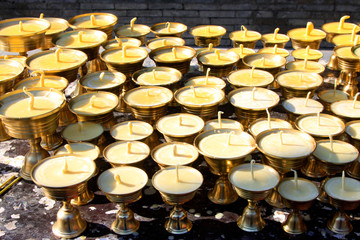 butter lamp neatly arranged