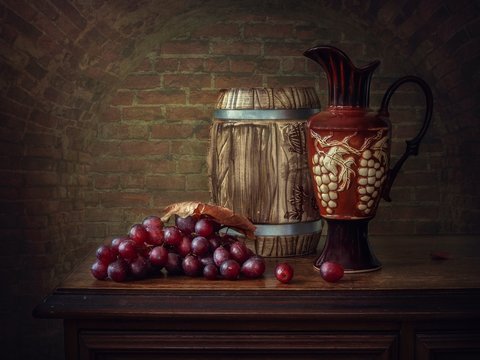 Still life with red grapes
