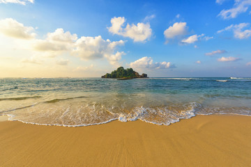 Fototapeta premium Tropikalna plaża na Sri Lance