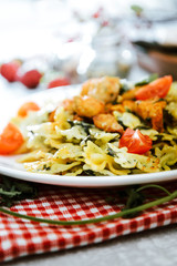 Chicken and spinach pasta with ricotta