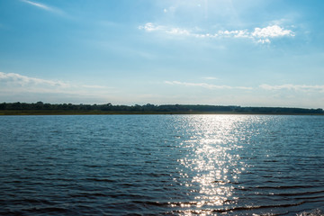 Nascer do sol em grande rio