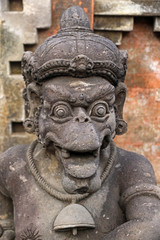 Fototapeta na wymiar Hindu statue, Tirta Empul temple, Pura Tirta Empul, Hindu Balinese water temple, Tampaksiring, Bali, Indonesia 