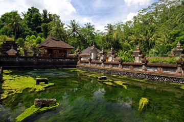 Fototapeta na wymiar Tirta Empul temple, Pura Tirta Empul, Hindu Balinese water temple, Tampaksiring, Bali, Indonesia 