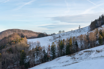 Berglandschaft mit Schnee im Winter