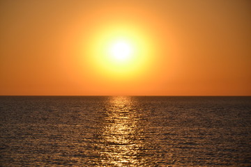 Fototapeta premium sunset over the sea