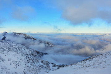 Górskie szczyty w zimie, Polska © VinyLove Foto