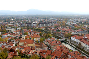 Fototapeta na wymiar View of Ljubljana, Slovenia from The Ljubljana Castle during beautiful autumn day.