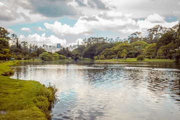 lake in the city