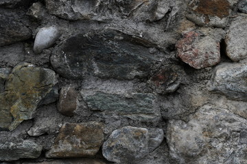 Mur de pierres massives