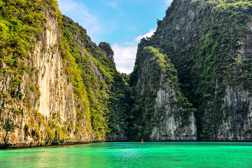 Barco en Islas Phi Phi Tailandia 