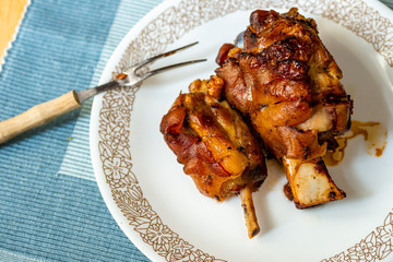 Crunchy pork knee with bone.