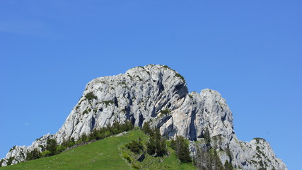Kampenwand Gipfel in den bayerischen Alpen in Deutschland