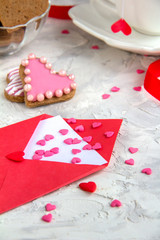 Valentine's Day: Romantic letter with dessert