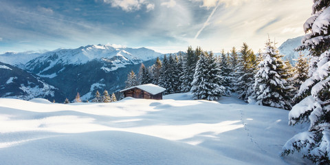 Winterlandschaft Panorama mit Schihütte in den Bergen - obrazy, fototapety, plakaty