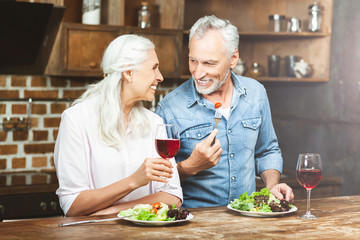 couple having dinner together