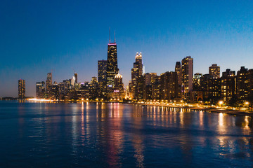 Fototapeta na wymiar Chicago Skyline at Night from North Avenue Beach