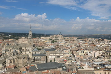 Fototapeta premium view of the city of toledo spain