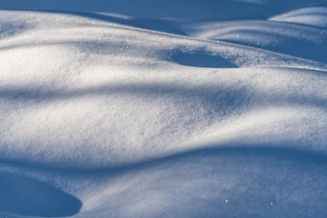 hügelige Schneeformation