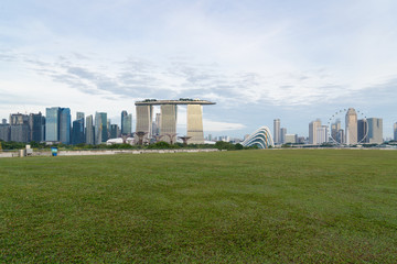 Fototapeta na wymiar Landscape of the Singapore financial district in Marina bay, Singapore.