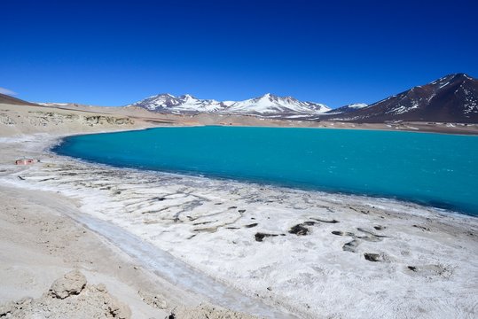 Salt Lake Laguna Verde, Paso de San Francisco, Region de Atacama, Chile, South America
