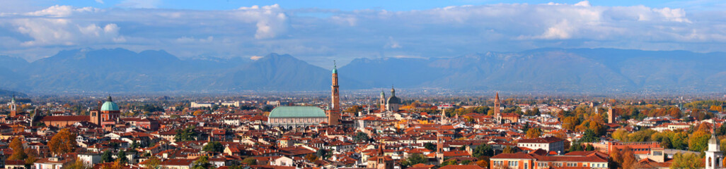 Fototapeta na wymiar Vicenza City in Italy