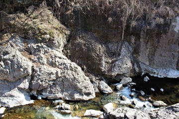 埼玉県下仁田町跡のはねこし狭