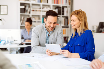 Obraz premium Group of business people working as team in office