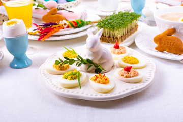a colorful and festive Easter table decoration