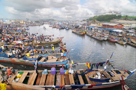 Fototapeta Elmina fishing fleet in Ghana  