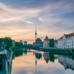 Fototapeta na wymiar Berlin sunrise