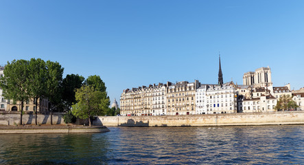 Fototapeta premium île Saint Louis on Seine river in Paris city