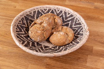 Firsche Brötchen in Brotkorb