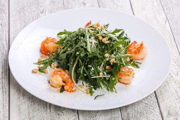 Rocket salad with prawn, parmesan cheese