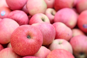 Fototapeta na wymiar Apples fruit in street food