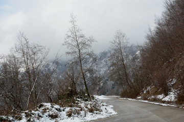 Paesaggio montano innevato, in Campania, Sud Italia. Gennaio 2019.