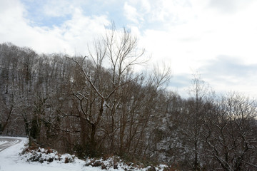 Paesaggio montano innevato, in Campania, Sud Italia. Gennaio 2019. 