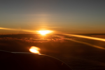 Sonnenaufgang im Flugzeug, Afrika / Nairobi