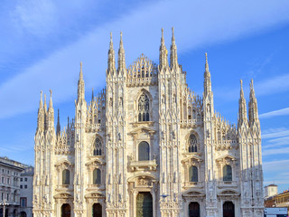 Fototapeta premium veduta di alcuni angoli di Piazza del Duomo a Milano