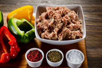 Ingredients for stuffed pepper with meat