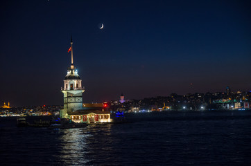 Fototapeta premium Maidens Tower in Uskudar