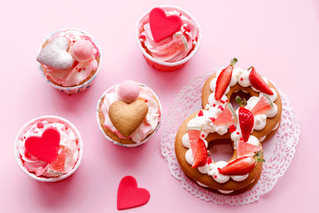 Happy Women's Day! March 8, figure eight, gift, cake.