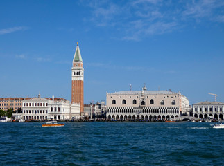 Fototapeta na wymiar Palacio Ducal,en la Plaza de San Marcos de Venecia.