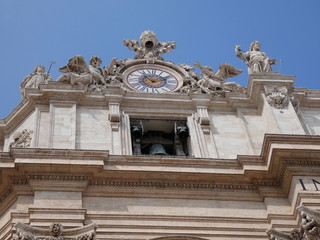 Museos Vaticanos, plaza y Basílica de San Pedro, Roma, Italia.