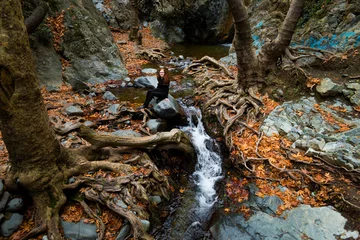 Wandcirkels tuinposter Hiking trail Millomeris waterfall Cyprus © sitriel