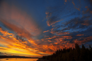 Obraz premium Sunset sky with colorful and dramatic clouds.