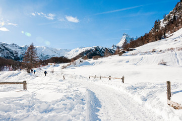 Zermatt, Furi, Zmutt, Zmuttbach, Winter, Winterwanderweg, Wintersport, Alpen, Wallis, Matterhorn, Walliser Berge,