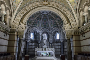 Fototapeta premium Basilique Notre Dame de Fourvière, Lyon, France.