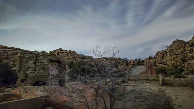 Astro Timelapse of Abandoned Ruins in Joshua Tree National Park -Zoom In-