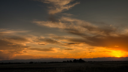 Fototapeta na wymiar yellow sunset